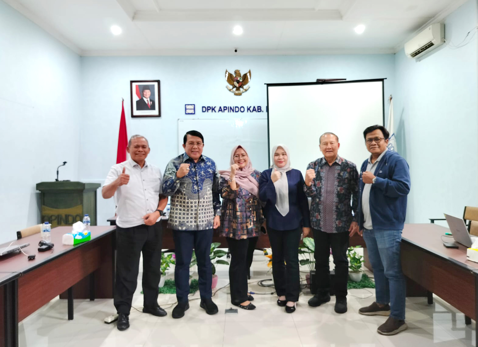 Rapat dengan Tim Konsultasi dan Bantuan Hukum - TKBH DPK APINDO Kabupaten Bogor.